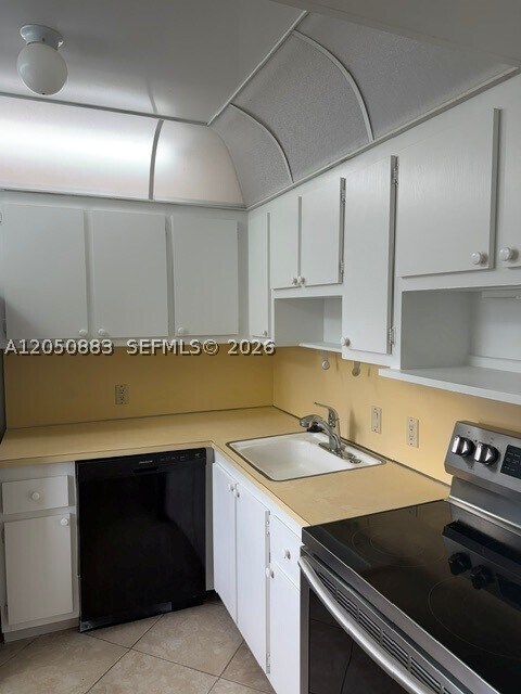 Building Photo - 3475 N Country Club Dr