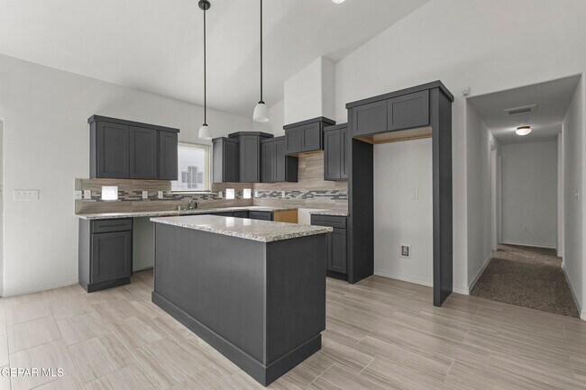 Building Photo - 13853 Summer Story Ave