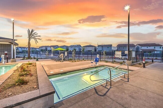 Building Photo - 4555 Camino Al Norte