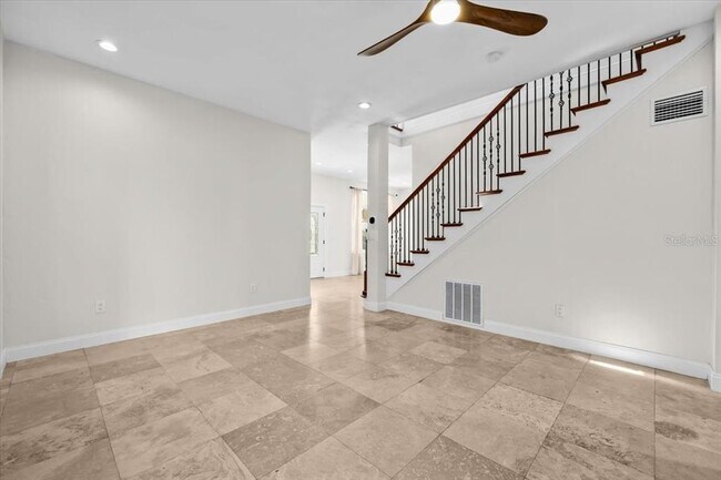 Building Photo - 2327 4th Ave N