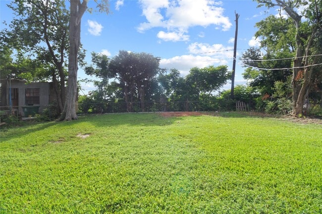 Building Photo - 15423 Campden Hill Rd