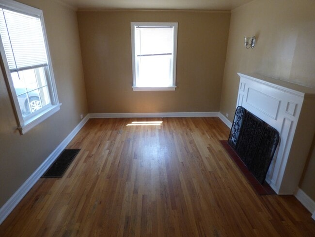 Building Photo - 4915 Fillmore St