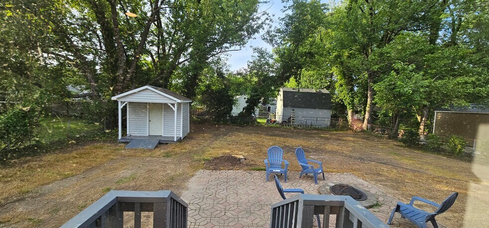 Storage Shed - 112 Semple Rd