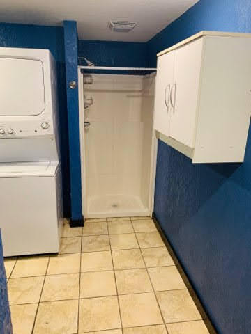 Bathroom - 146 W Main St