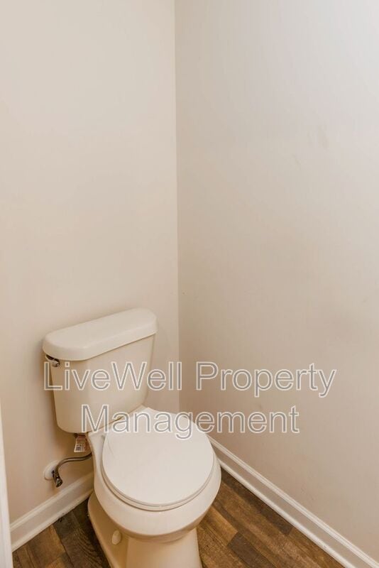 Building Photo - 30 Stevens Cv Dr