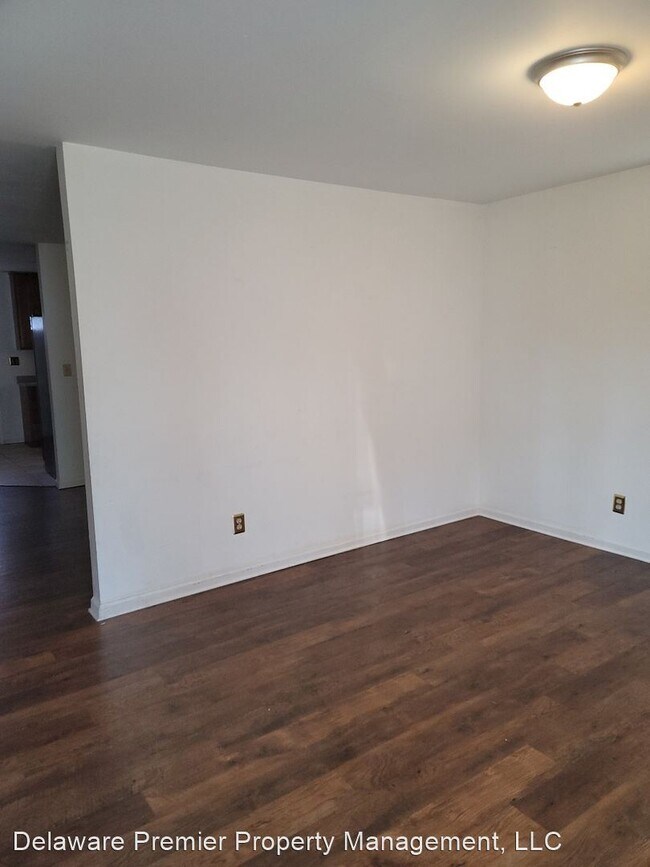 Building Photo - 3 br, 1 bath House - 1209 N Claymont St