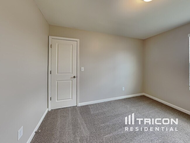 Building Photo - 44 Dorsey Wy