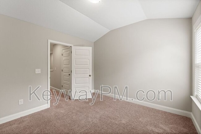 Building Photo - 4504 Chestnut Trl