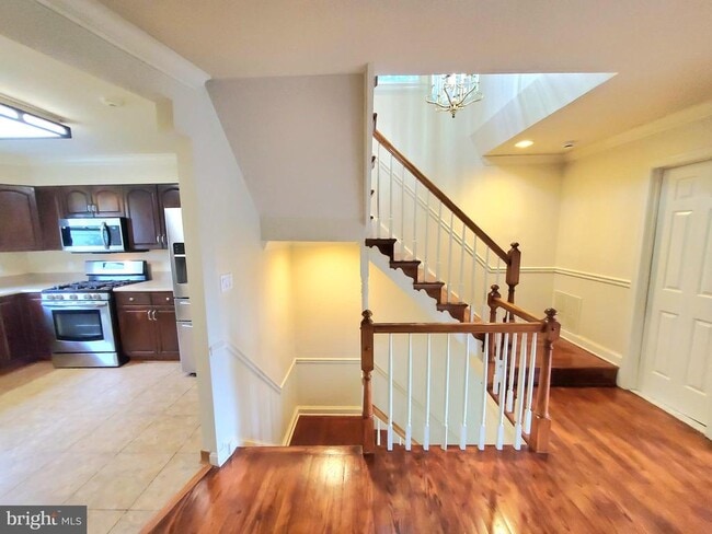 Building Photo - 742 S Granada St