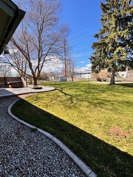 Building Photo - 521 Dorie Dr