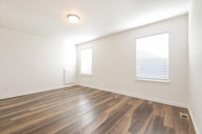 Building Photo - 4748 N Tower Ct