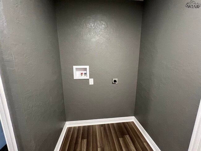 Building Photo - 1603 Oceola Ave