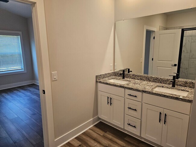 Building Photo - Brand new 3 bedroom 2 bath home in the Sou...
