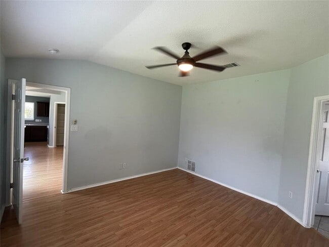 Building Photo - 2501 Willow Way