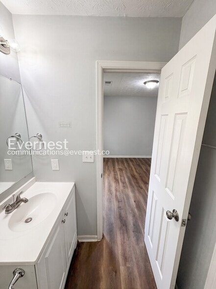 Building Photo - 8038 Flamingo Dr