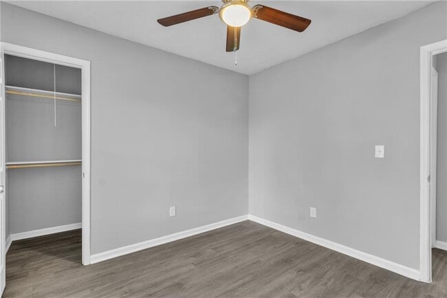 Building Photo - 8883 Homewood Dr