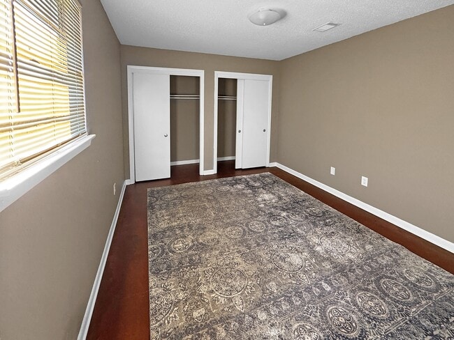 Building Photo - 3005 Magellan St