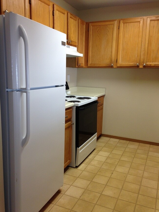 Building Photo - 4205 Hunting Meadows Cir