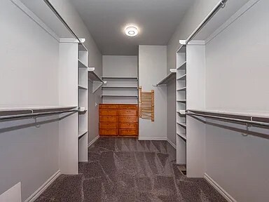 Building Photo - 204 S Riverside Dr