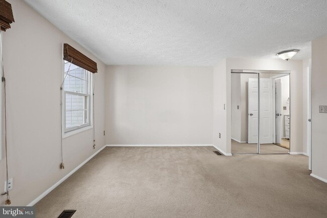 Building Photo - 2858 New Providence Ct