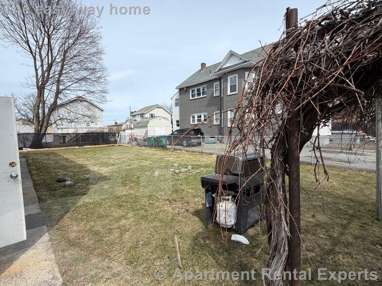 Building Photo - 130 Bonner Ave