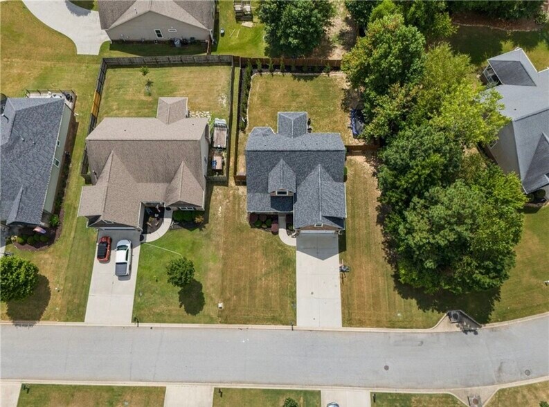 Building Photo - 411 W Sundance Dr