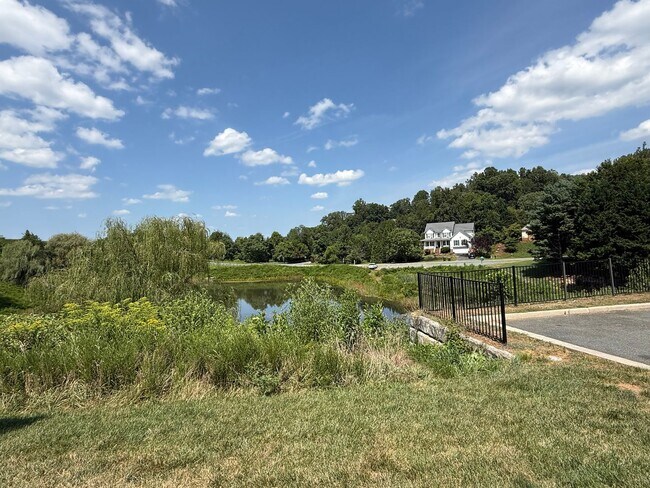 Building Photo - 2177 Whispering Hollow Ln