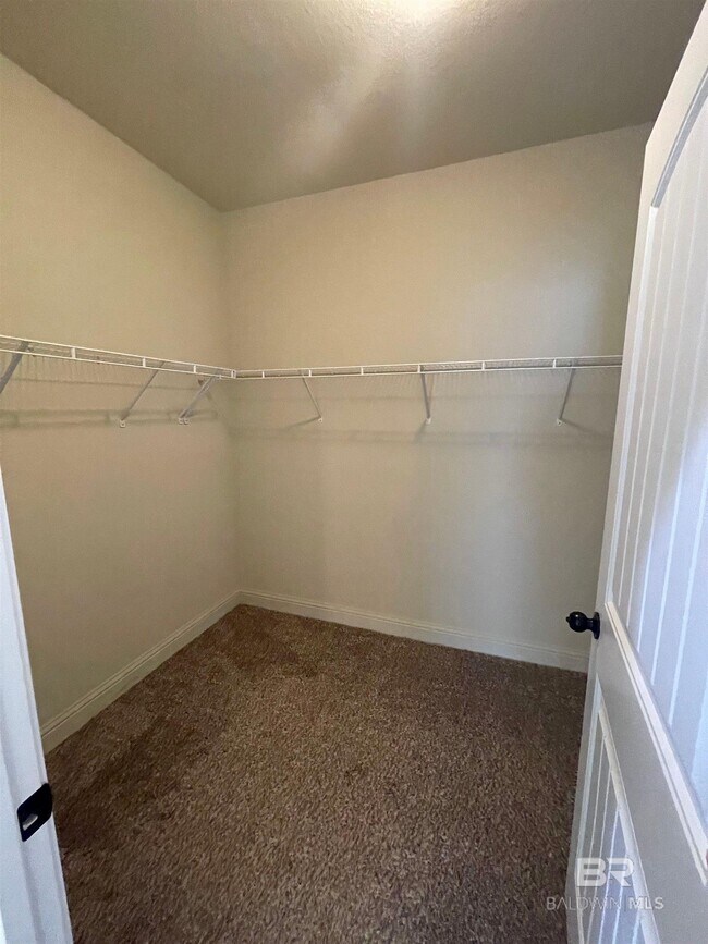 Building Photo - 9944 Cumbria Drive