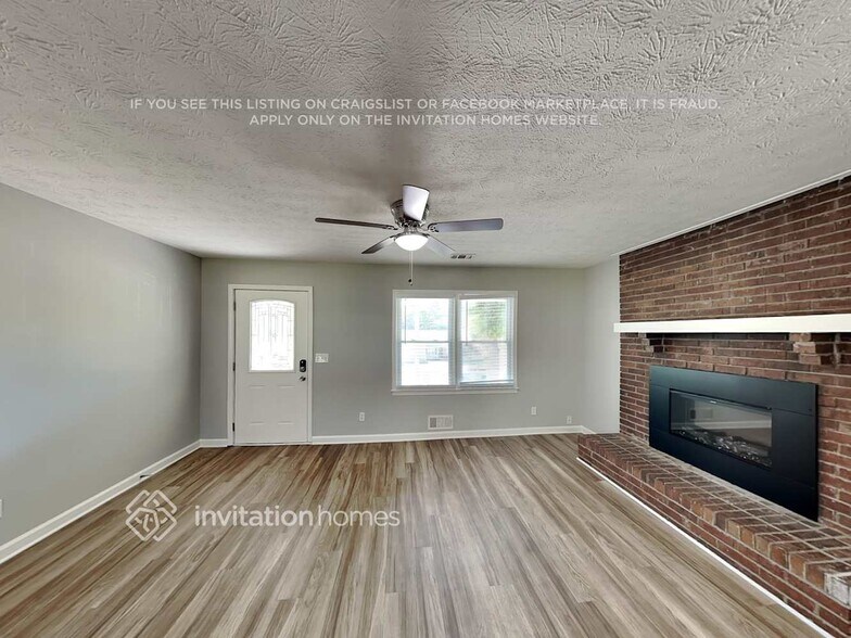 Building Photo - 5847 Meadow View Ln