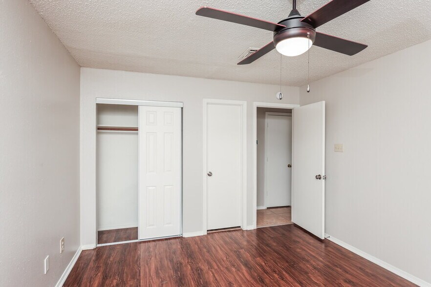 Building Photo - 2728 Oak Bend Ln