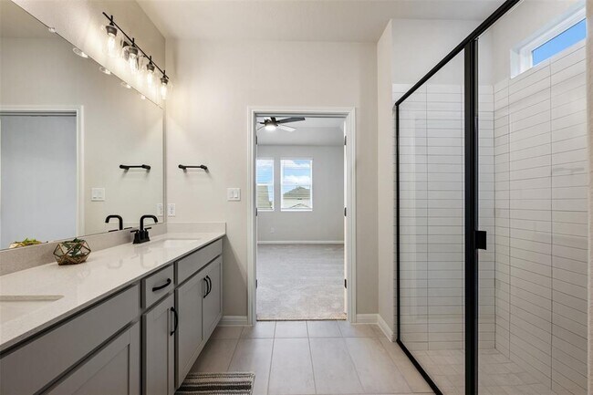 Building Photo - 283 Ranier Wy