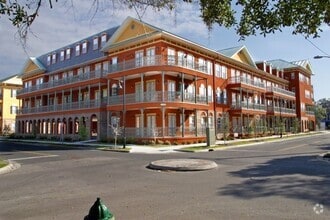 Building Photo - Jackson Square - Top Floor 2 Bedroom, 2 Ba...