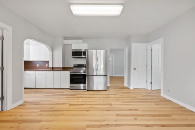 Building Photo - 3 BR Home near Springwater Trail and Powel...