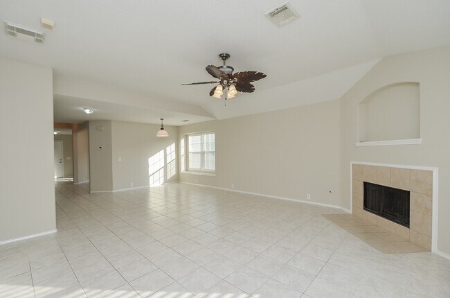 Building Photo - 10302 Deer Lodge Ct