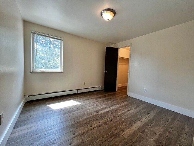 Building Photo - Mathews634 (KC-JF-NB)