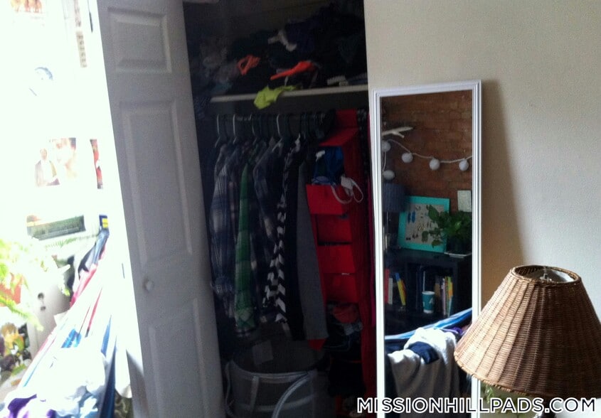 Building Photo - 894 Huntington Ave