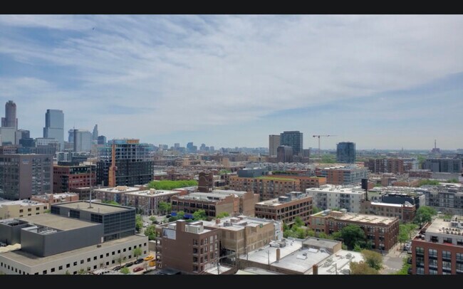 Building Photo - 1301 W Lake St