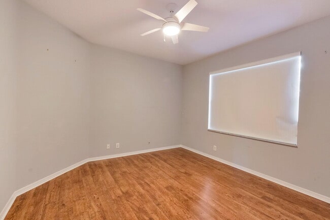 Building Photo - 12372 Cascades Pointe Dr