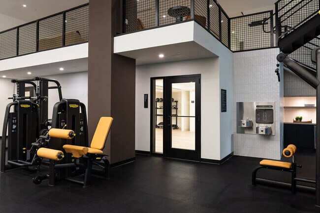 Building Photo - 225 N Miami Ave