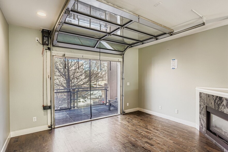 Building Photo - 356 W Archer Pl