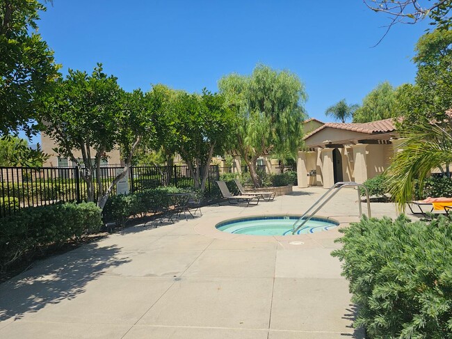 Building Photo - 2862 Echo Springs Dr