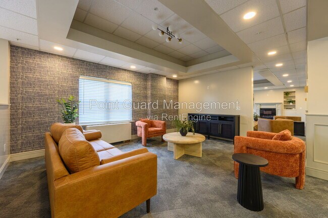 Building Photo - 7460 Graceland Dr
