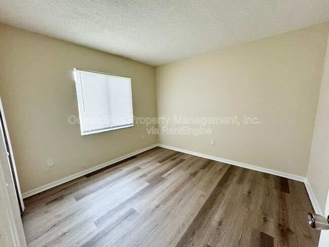 Building Photo - 3006 Summer House Dr