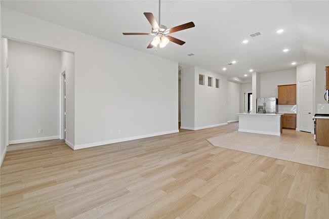 Building Photo - 2131 Villa Flora Ln