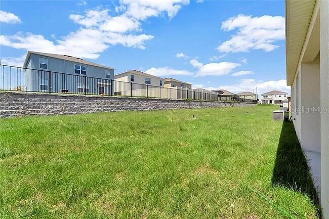 Building Photo - 260 Sofia Ln