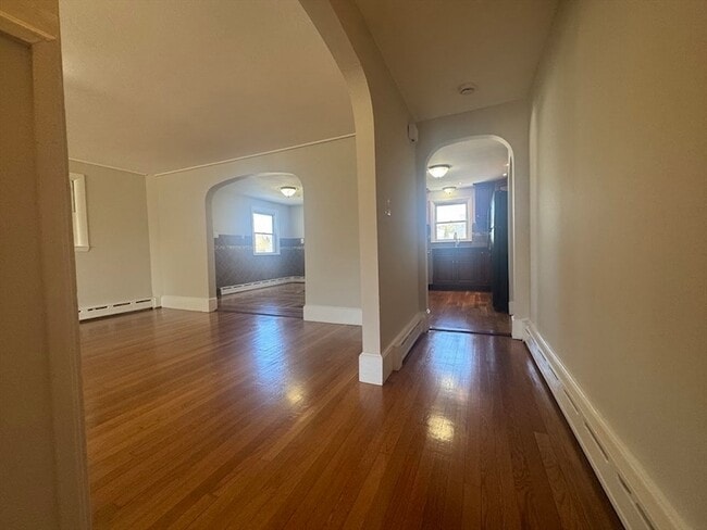 Building Photo - 34 Booth St