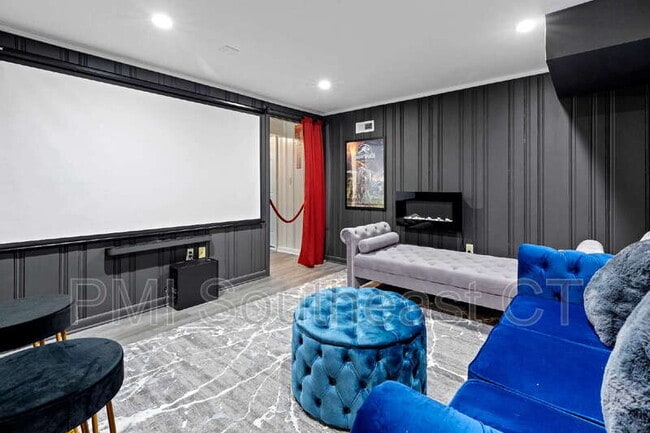 Building Photo - 15 Wiemes Ct