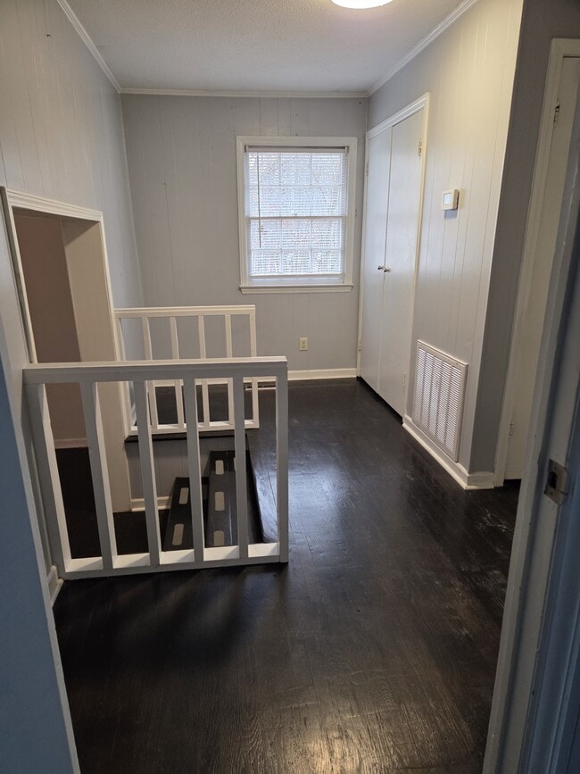 Building Photo - 408 Clifton St