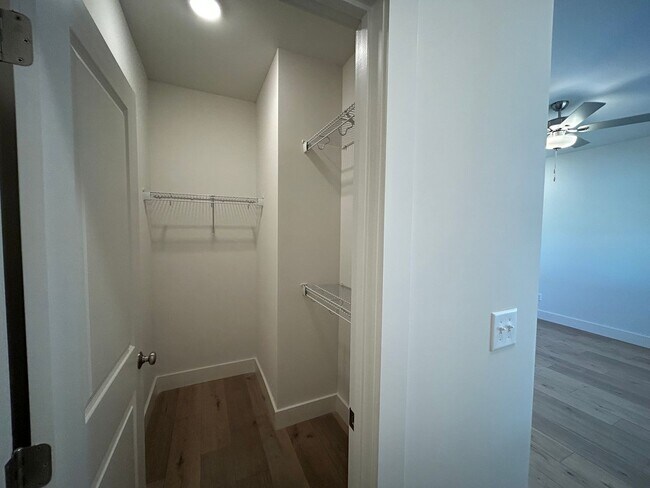 Building Photo - Brand New Townhome off Wire Rd, Close to Vet School and City Soccer Complex