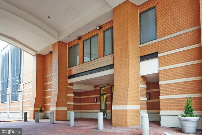 Building Photo - 2720 S Arlington Mill Dr